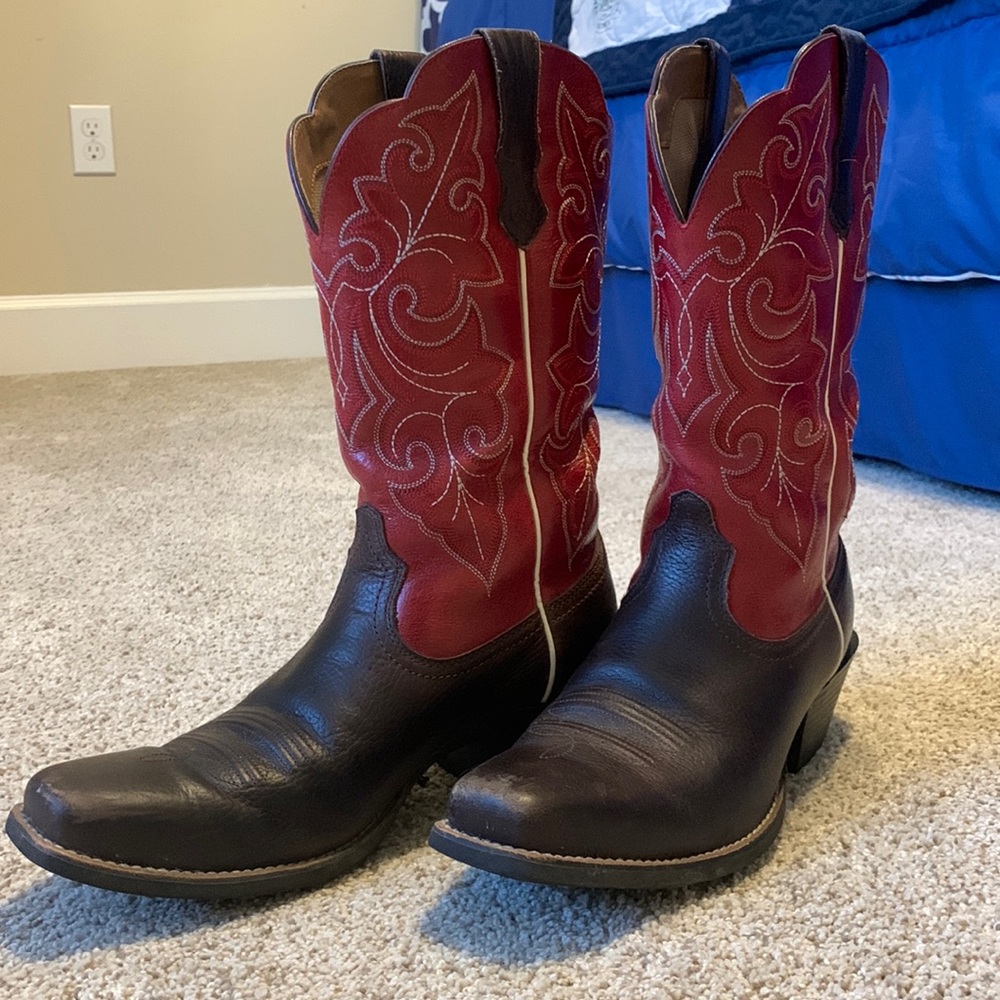 Ariat cowgirl boots